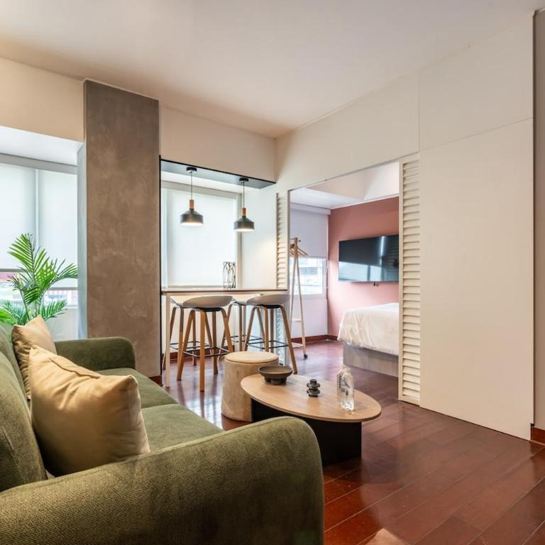 Oceanfront 2BR on Miraflores Malecón Rooftop Pool & BBQ - Two-Bedroom Apartment - 43