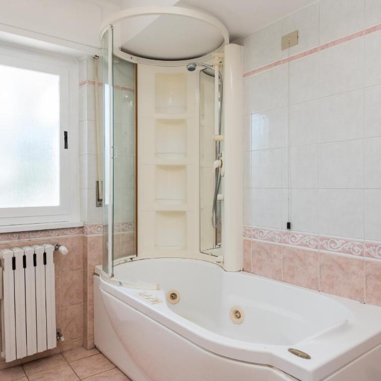 Vatican-Metro A Panoramic Penthouse with Jacuzzi - Appartamento con 1 Camera da Letto - 16