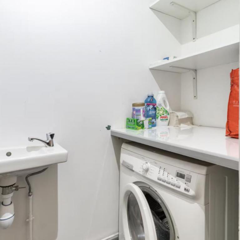 Superbe Studio a 5 mn de la TOUR EIFFEl à PIED IDEAL Touristes et professionnel moins 15pourcents sur les longs séjours - Appartement 1 Chambre - 5