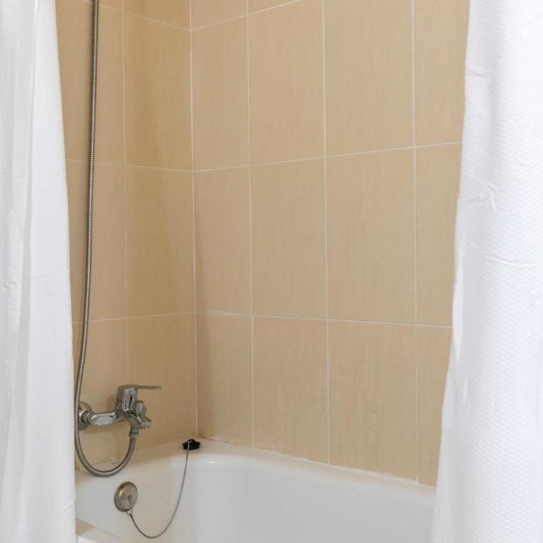Paramita Adosado con Jardin - Four-Bedroom House - 21