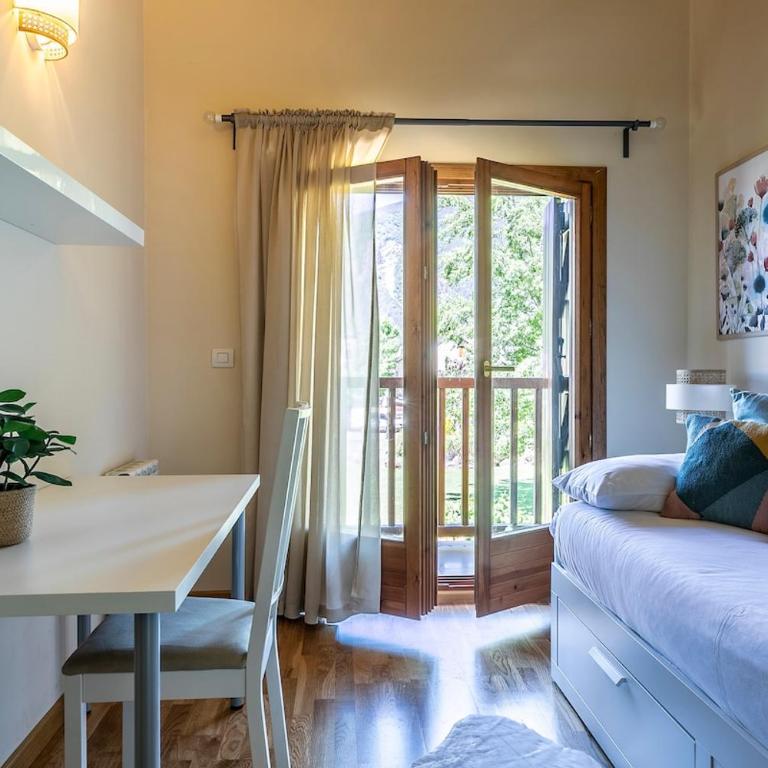 Paramita Adosado con Jardin - Four-Bedroom House - 38