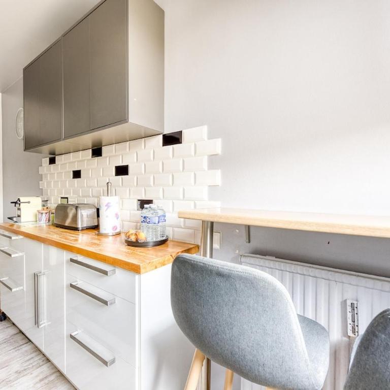 2-bedroom apartment 2 min from metro 13, close to Stade de France - Two-Bedroom Apartment - 6