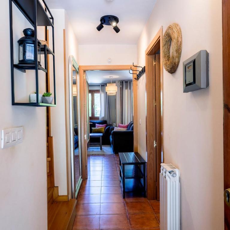Paramita Adosado con Jardin - Four-Bedroom House - 59