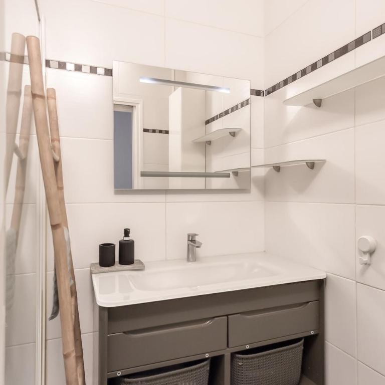 2-bedroom apartment 2 min from metro 13, close to Stade de France - Two-Bedroom Apartment - 17