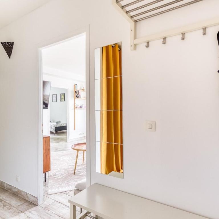 2-bedroom apartment 2 min from metro 13, close to Stade de France - Two-Bedroom Apartment - 30
