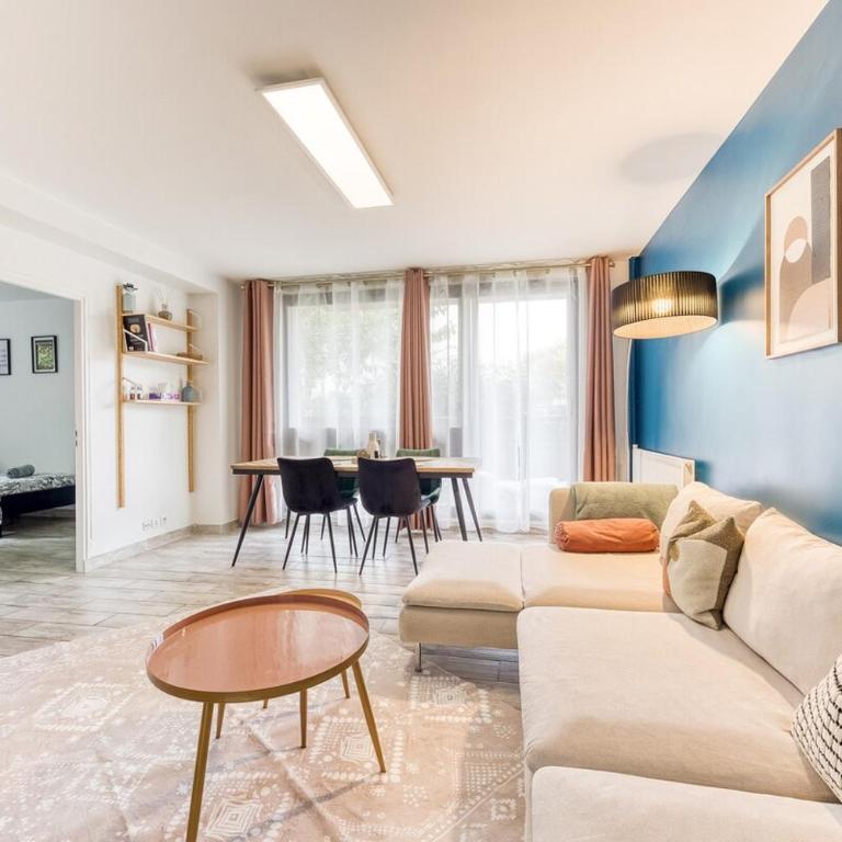 2-bedroom apartment 2 min from metro 13, close to Stade de France - Two-Bedroom Apartment - 33