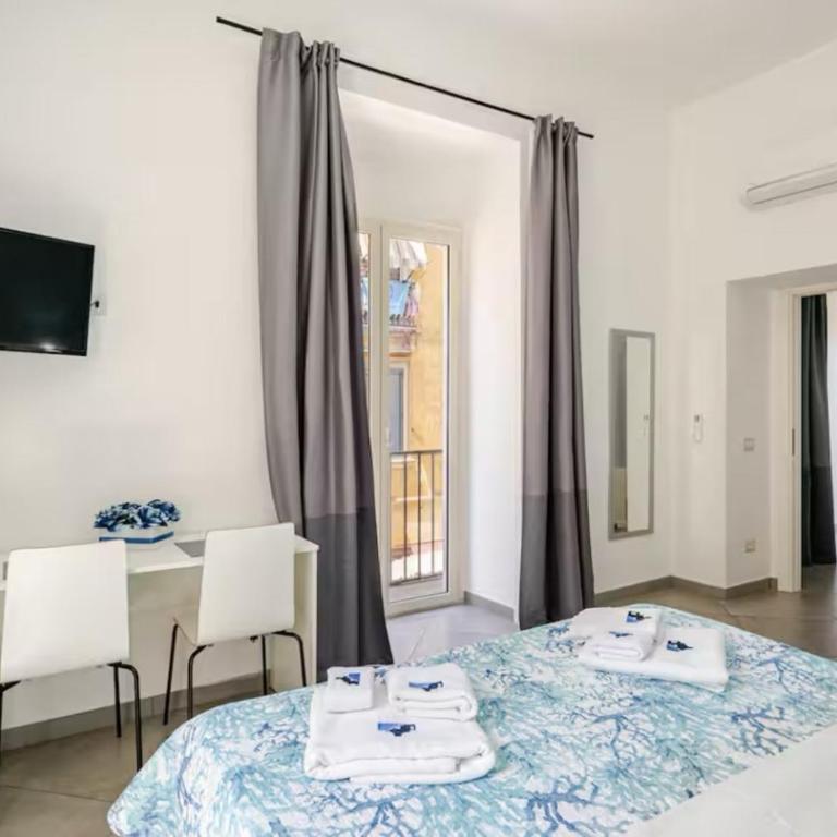 Duomo 34 Guest Room - Camera Quadrupla con Bagno Privato - 9