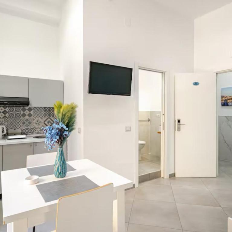 Duomo 34 Guest Room - Camera Quadrupla con Bagno Privato - 3