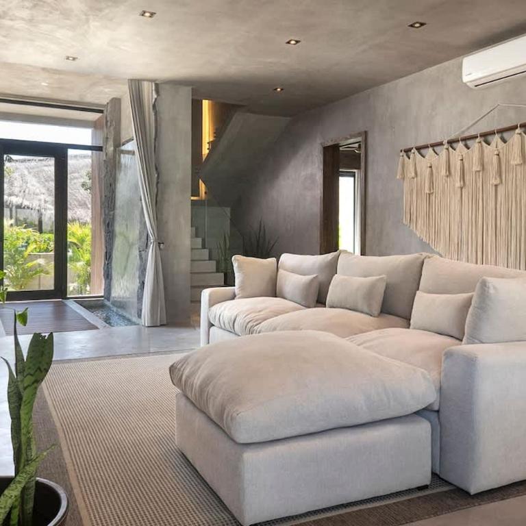 6BR Villa at Premium Location 24 h Security - Villa - 15
