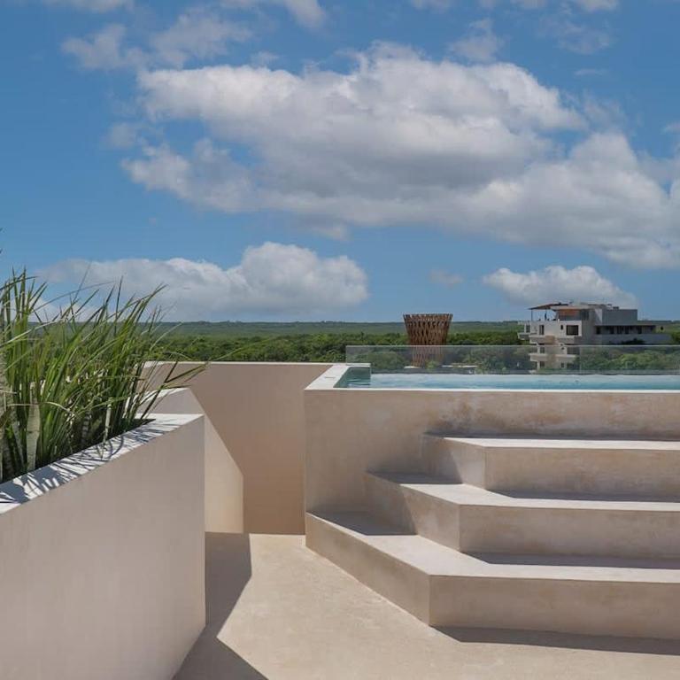 6BR Villa at Premium Location 24 h Security - Villa - 32