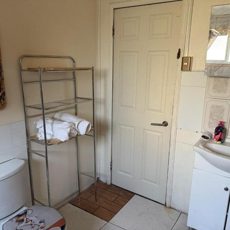 Valentine's Day Host Mary Leo Accommodation House - One-Bedroom House - 19