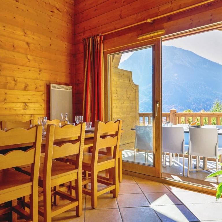 Rochu - 10 personnes Spa, Calme & Vue Montagne - Appartement 1 Chambre Supérieur avec Balcon - 24