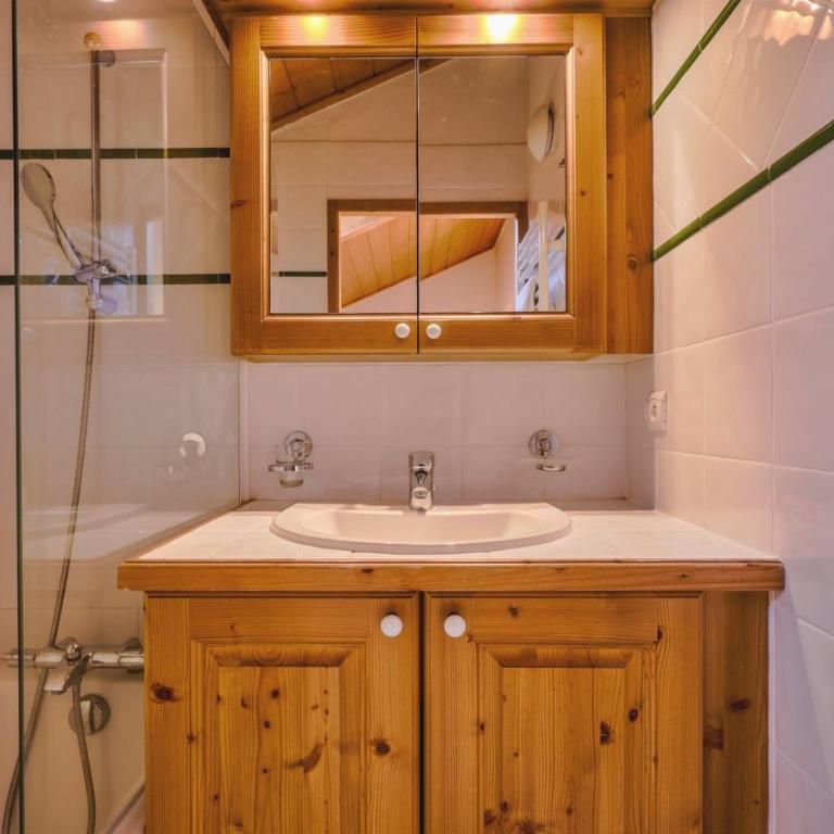 Rochu - 10 personnes Spa, Calme & Vue Montagne - Appartement 1 Chambre Supérieur avec Balcon - 20