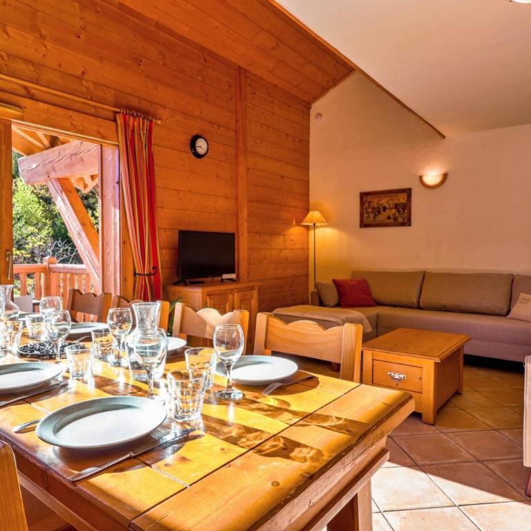 Rochu - 10 personnes Spa, Calme & Vue Montagne - Appartement 1 Chambre Supérieur avec Balcon - 4