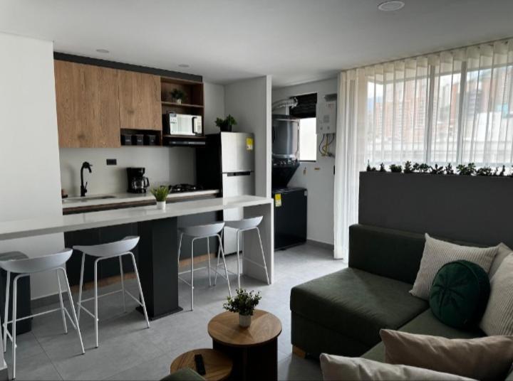 hermoso apt de 3 habitaciones en el poblado - Room #1518473401 - 1