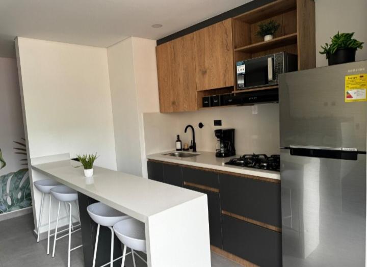 hermoso apt de 3 habitaciones en el poblado - Room #1518473401 - 7