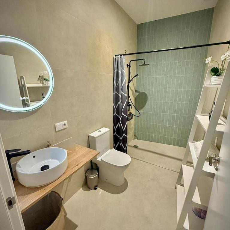 Glamour Suite 2 next to the city center - Queen Studio - 17