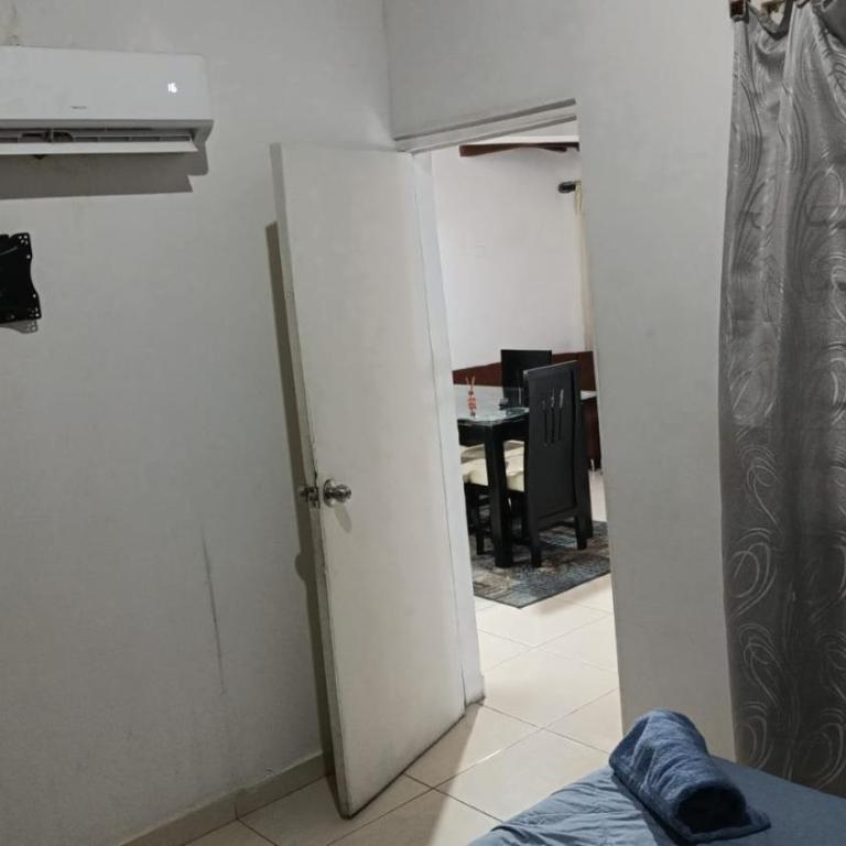 03 Aires Acondicionados - Apartamento de 3 dormitorios con balcón - 14