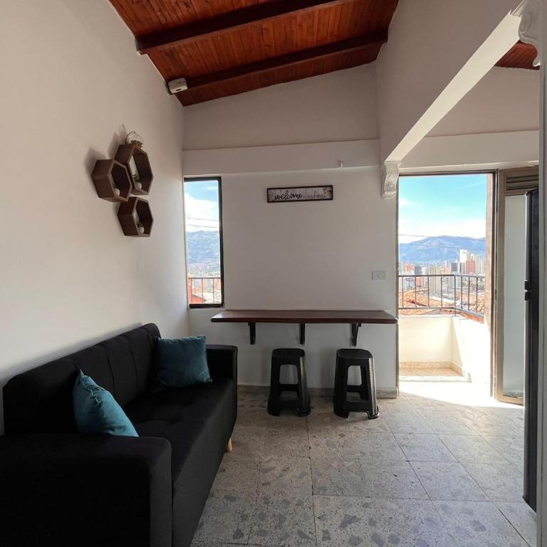 Apartment near downtown - One-Bedroom Apartment - 1