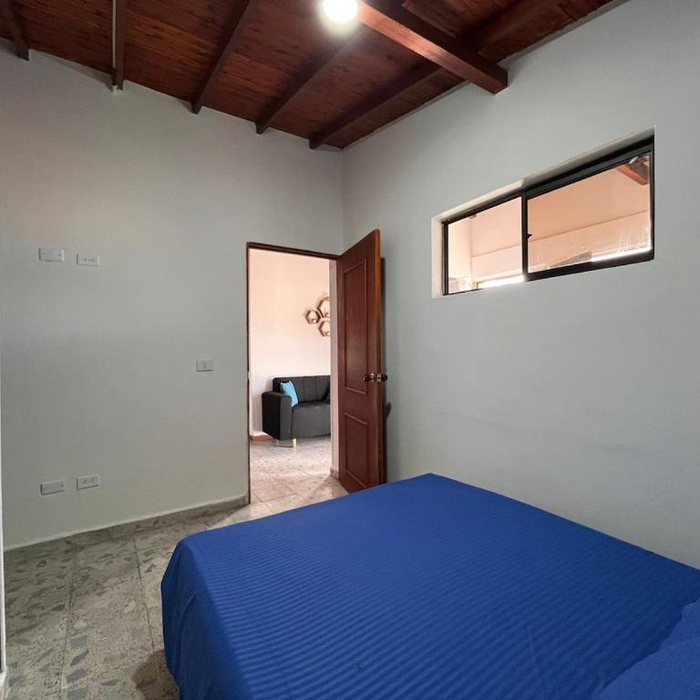Apartment near downtown - One-Bedroom Apartment - 4