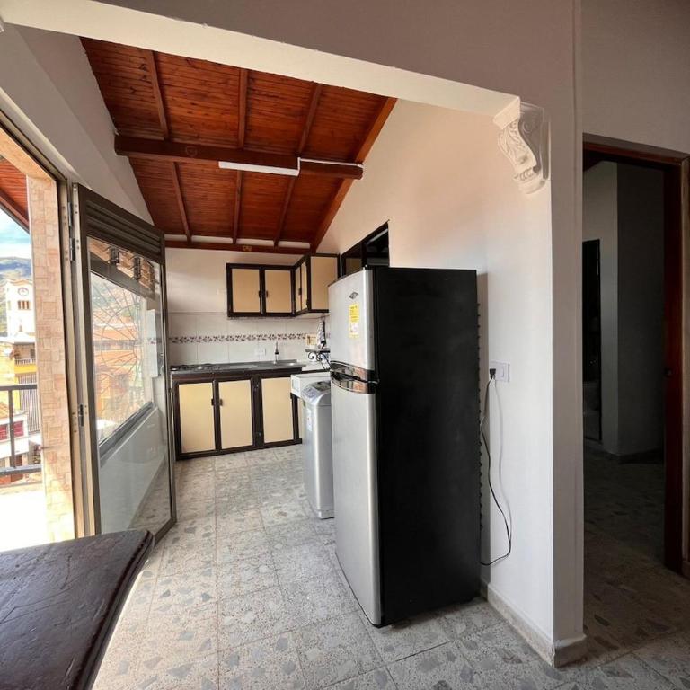 Apartment near downtown - One-Bedroom Apartment - 6