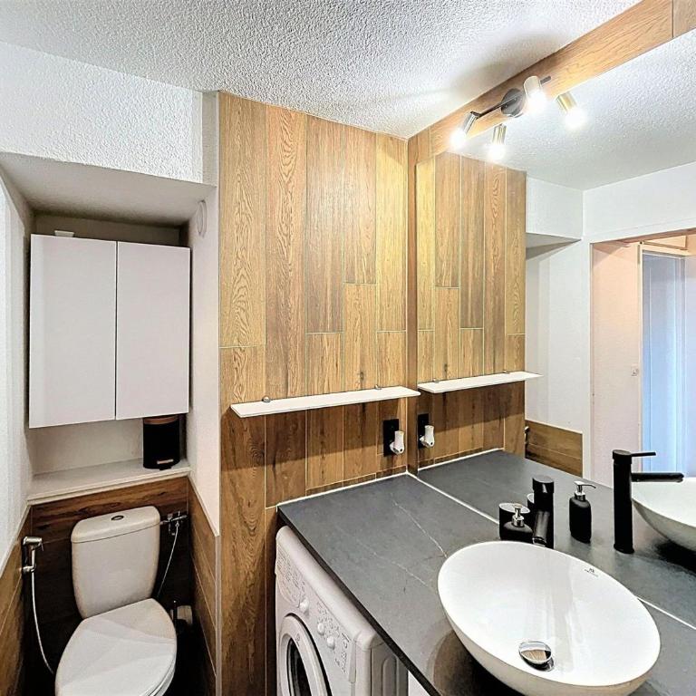 Studio rénové skis aux pieds, balcon vue montagne, wifi gratuit, 4 pers - Studio - 12