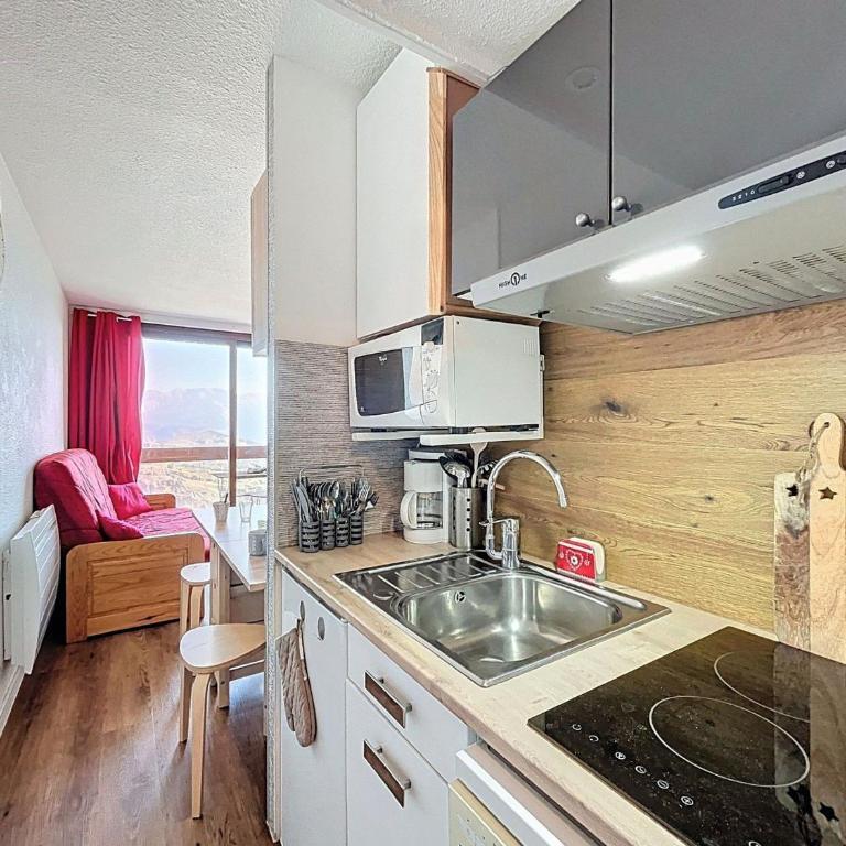 Studio rénové skis aux pieds, balcon vue montagne, wifi gratuit, 4 pers - Studio - 15