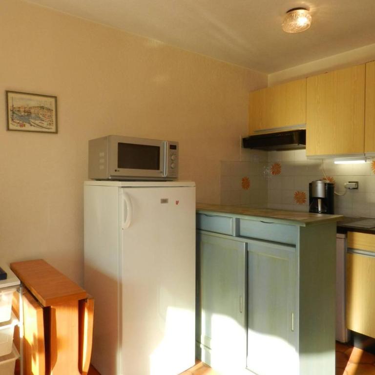Appartement 2 pièces, terrasse sud, parking, Bormes-les-Mimosas - FR-1-251-872 - Appartement - 3