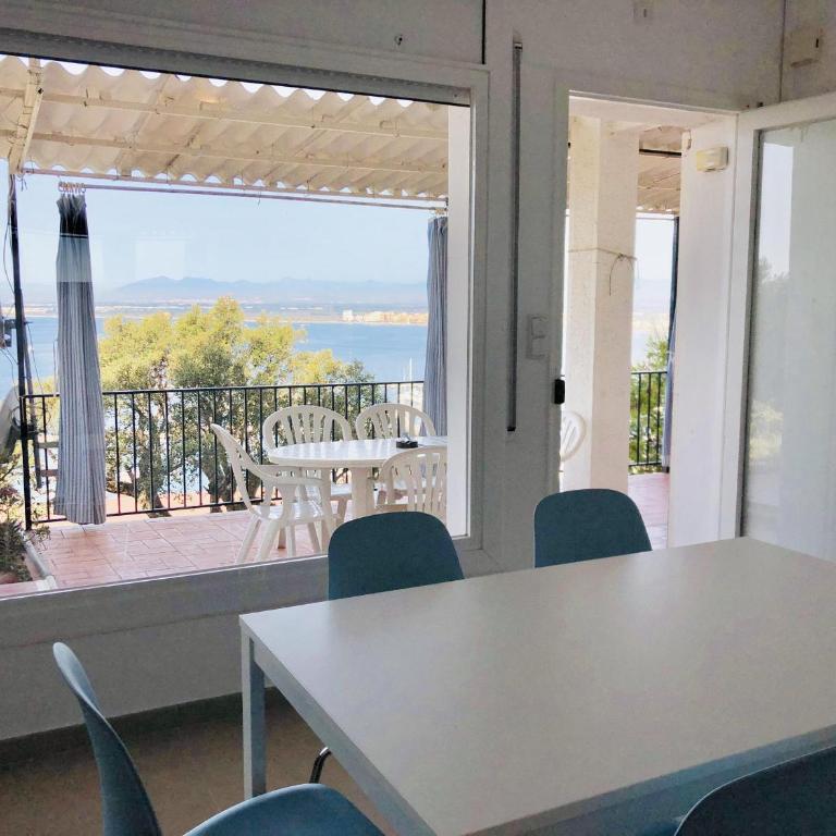 Apartamento Moderno en Roses con Aparcamiento Privado - ES-258-169 - Apartamento - 10
