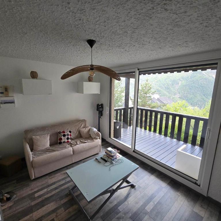 Charmant appartement rénové à Pra-Loup 1500, balcon vue montagne, 4 pers - Studio - 6