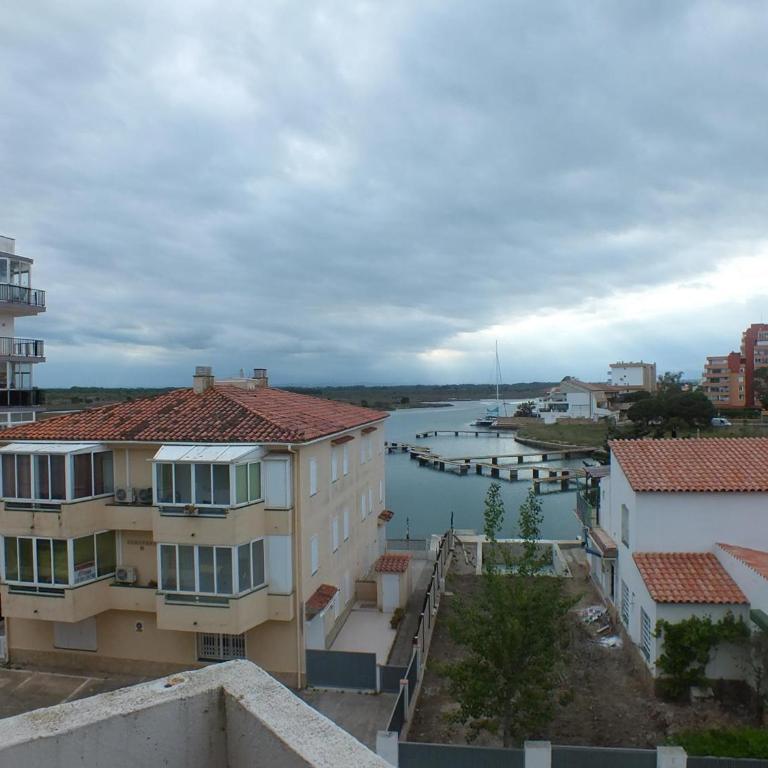 Apartamento para 6 - Terraza - Cerca de Playa y Comercios - ES-204-7 - Apartment - 24
