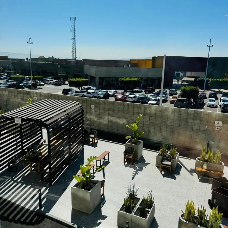 Apartment in Alameda - Two-Bedroom Apartment with Resort View - 11
