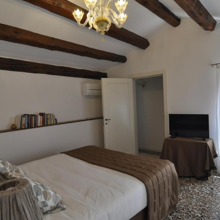 Casa Colleoni - Camera Matrimoniale Deluxe - 15