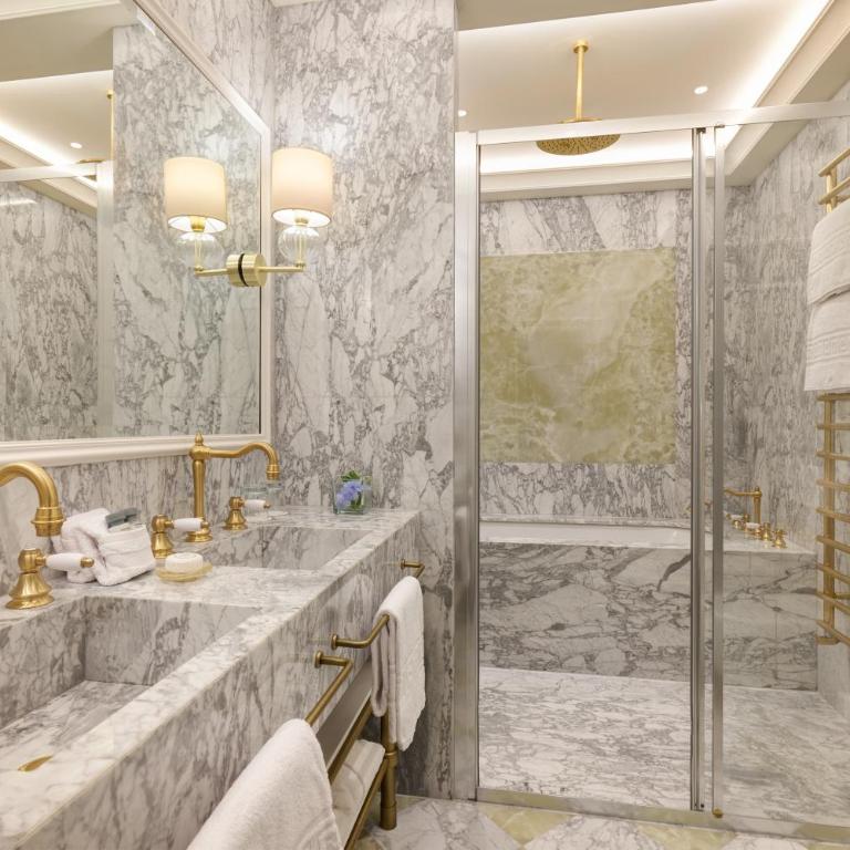 Hotel Palazzo Giovanelli e Gran Canal - Premium Junior Suite with Grand Canal View - 13