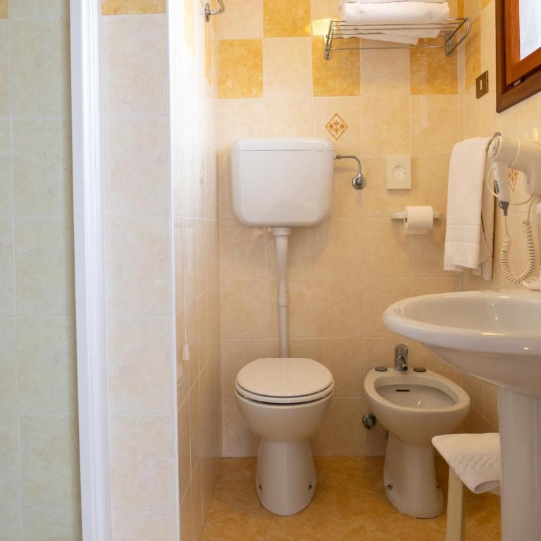 Hotel Smeraldo - Camera Familiare (2 Adulti + 2 Bambini) - 9