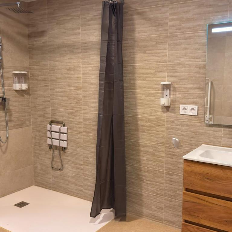 Alc Homes SelfCheck in - Double Room - 5