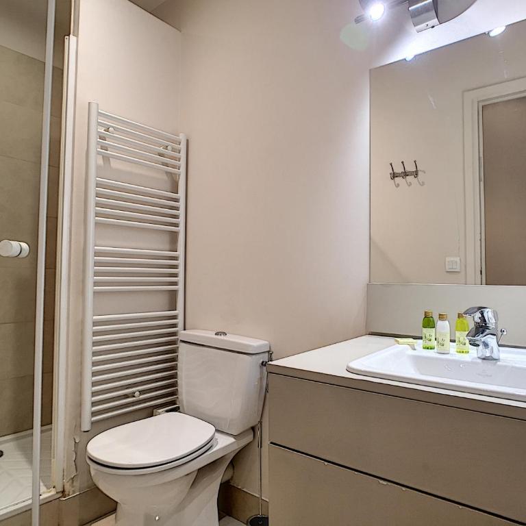 Nestor&Jeeves - PALAIS ALICE - Central - Near Beach - Appartement - 11
