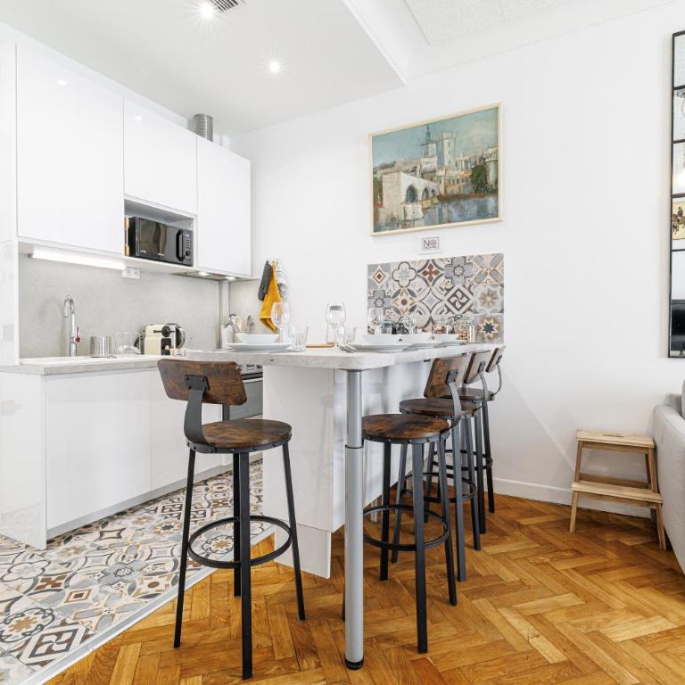 Centre Nice - 10 min plage - 5 min des transports en commun - Appartement 1 Chambre - 5