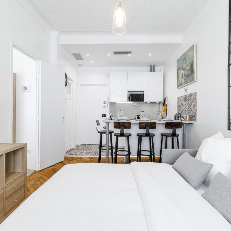 Centre Nice - 10 min plage - 5 min des transports en commun - Appartement 1 Chambre - 20