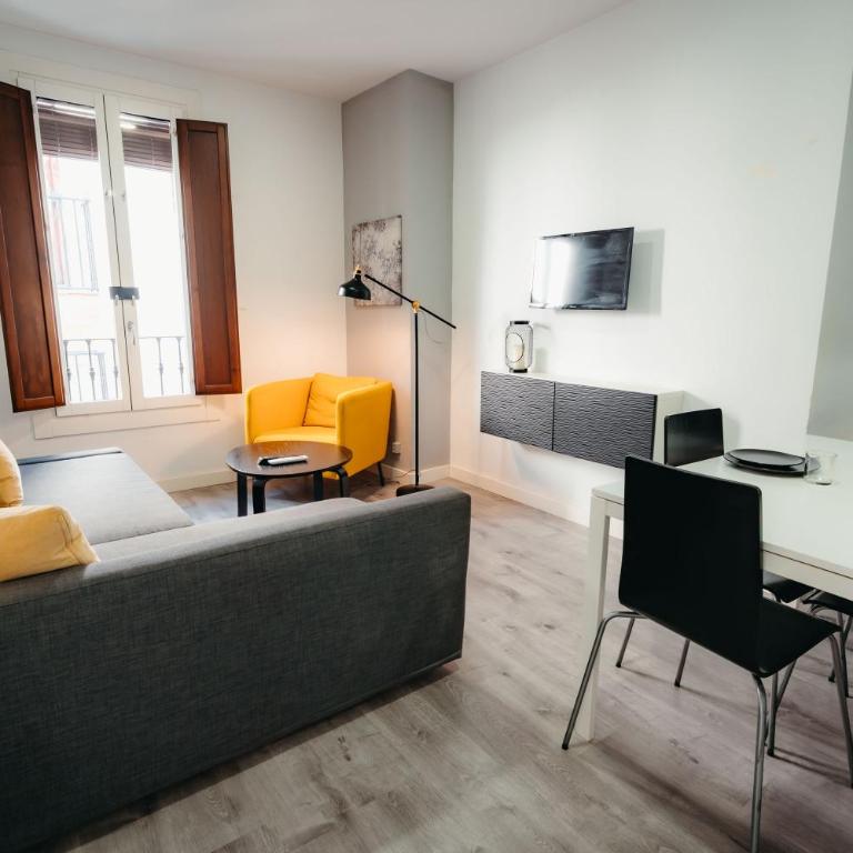 - Apartamento Cerca de la Alhambra - QH Animas 5,02 - One-Bedroom Apartment with Balcony - 10