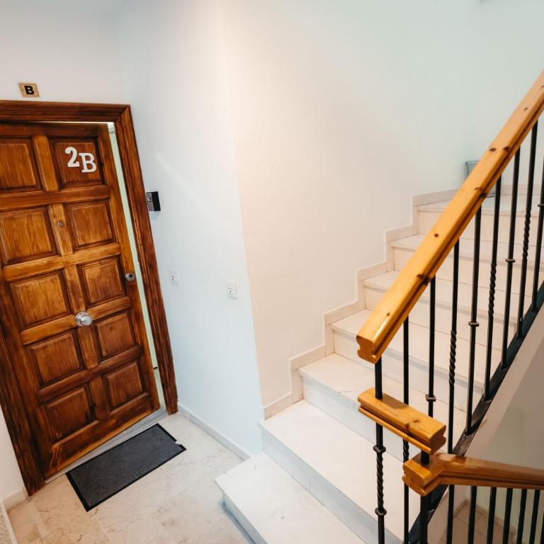 - Apartamento Cerca de la Alhambra - QH Animas 5,02 - One-Bedroom Apartment with Balcony - 24
