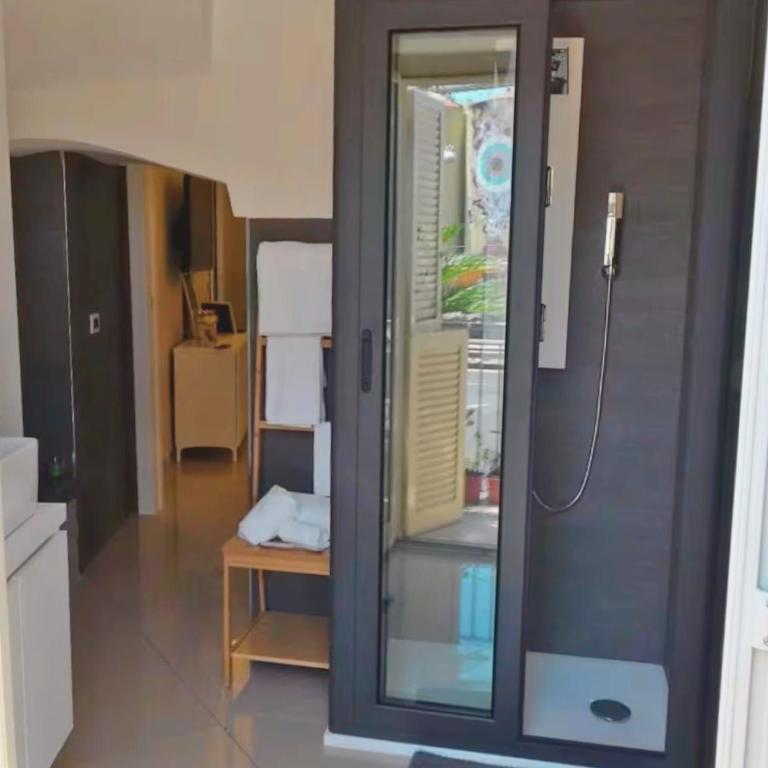 Giader's House - Free Parking - One-Bedroom House - 36