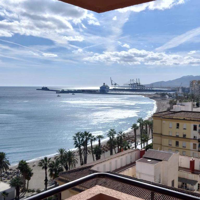 Apartamento con espectaculares vistas y terraza - Apartamento de 3 dormitorios con vistas al mar - 7