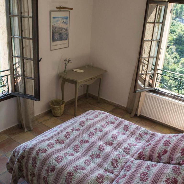 Auberge De Tourrettes - Chambre Double avec Balcon - Vue sur Mer - 10
