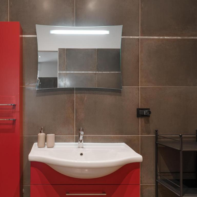 Modern Bright 2BR Penthouse Close to City Center - Appartamento con 2 Camere da Letto - 9