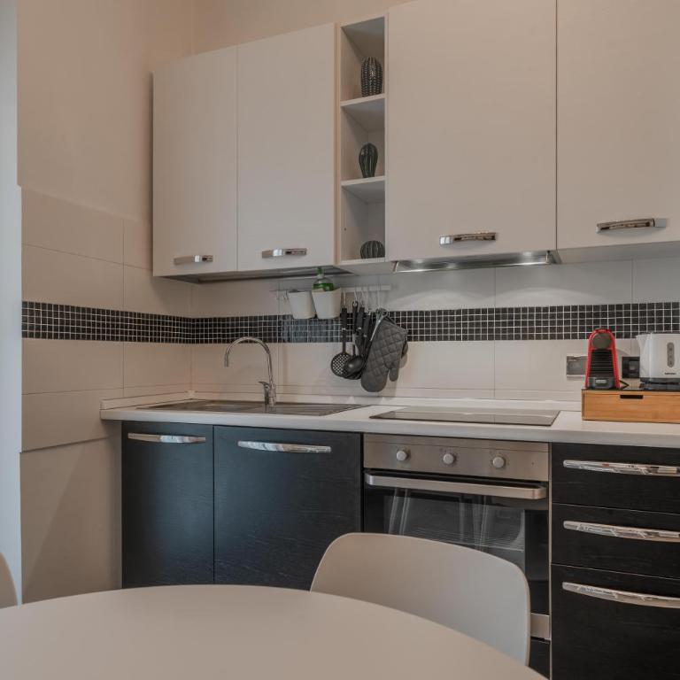 Modern Bright 2BR Penthouse Close to City Center - Appartamento con 2 Camere da Letto - 20