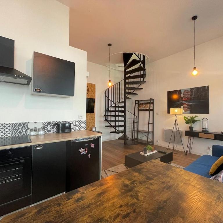 Duplex lumineux centre-ville - Apartment mit 1 Schlafzimmer - 11