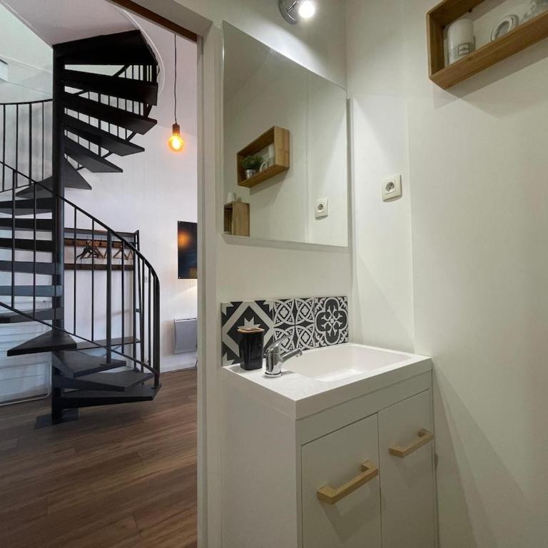 Duplex lumineux centre-ville - Apartment mit 1 Schlafzimmer - 13