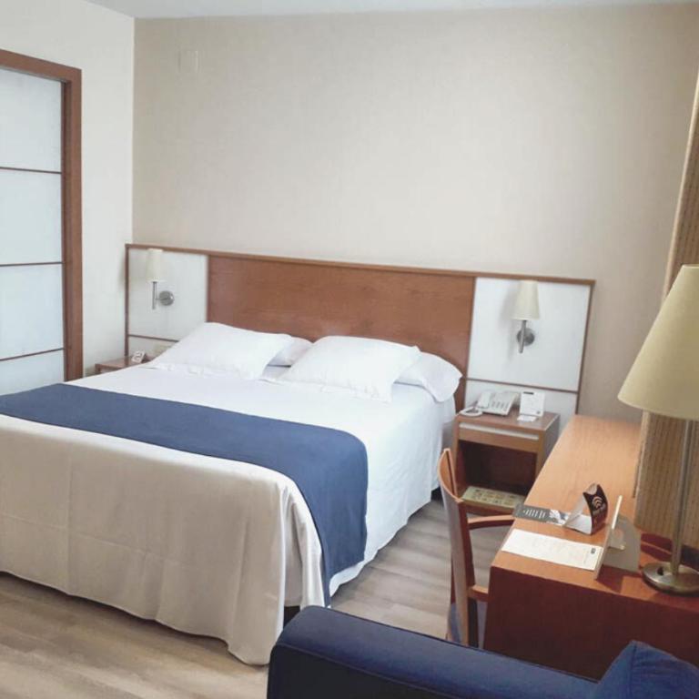 Hotel RH Sorolla Centro - Deluxe Double Room with Terrace (2 Adults) - 5
