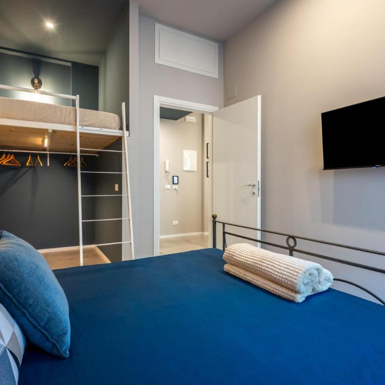 Rolli & Caruggi - One-Bedroom Apartment - 11